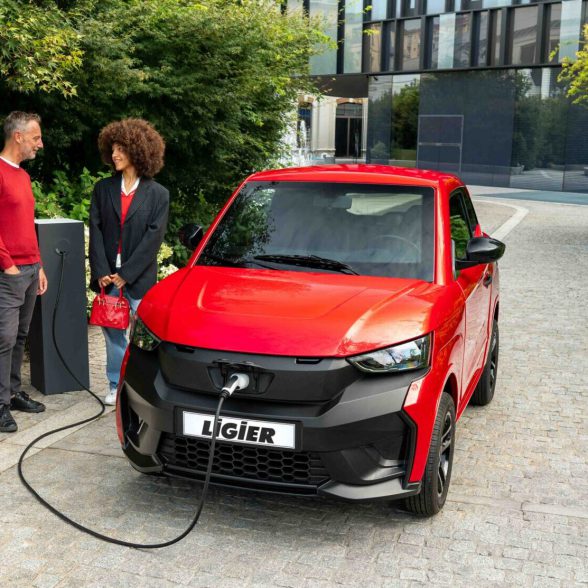 202407_Ligier-Europe_JS50-Select-Toledo-Red_Social_1-scaled-e1749046741987