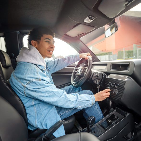 Myli-LAB_Intense-Black_RevoD_5-scaled